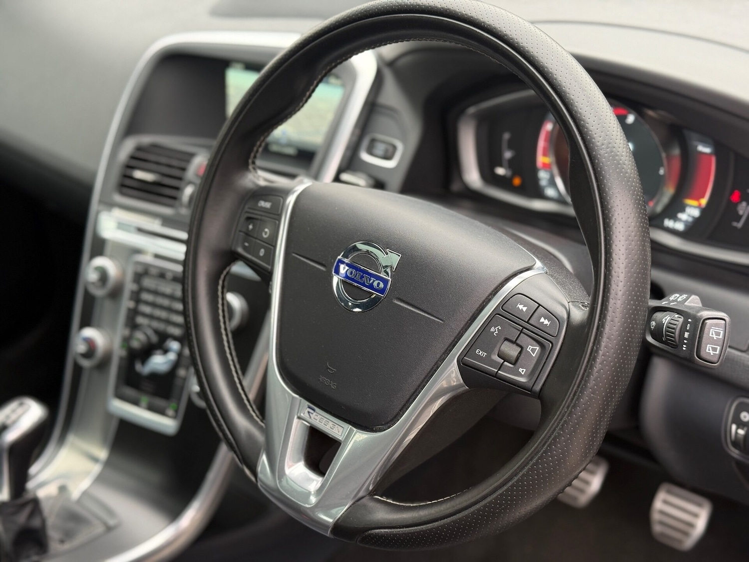 Used Volvo XC60 2015 for sale - 76532280: Photo 15