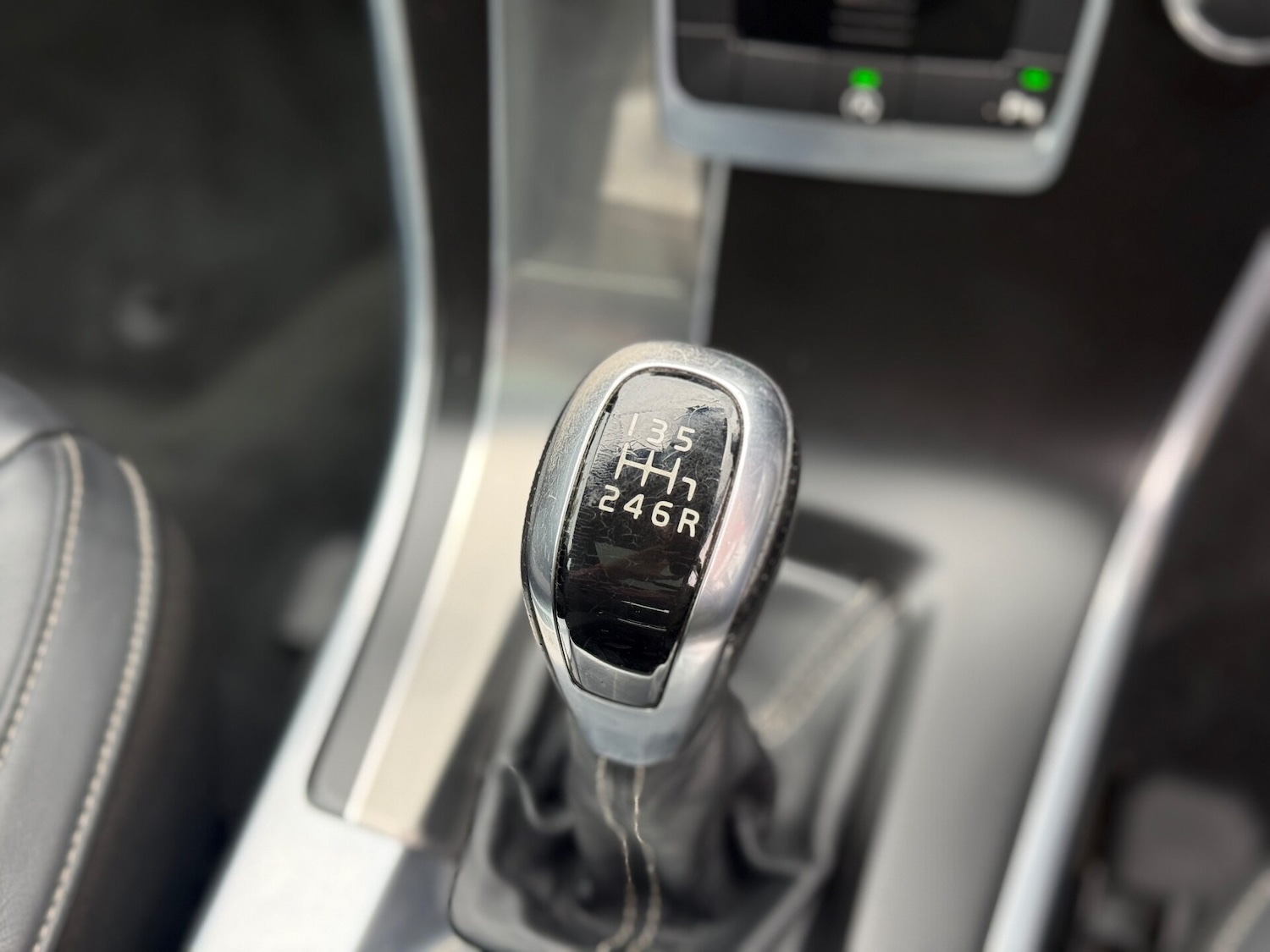 Used Volvo XC60 2015 for sale - 76532280: Photo 21