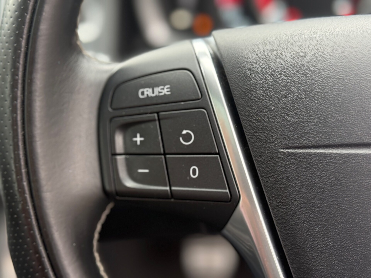 Used Volvo XC60 2015 for sale - 76532280: Photo 27