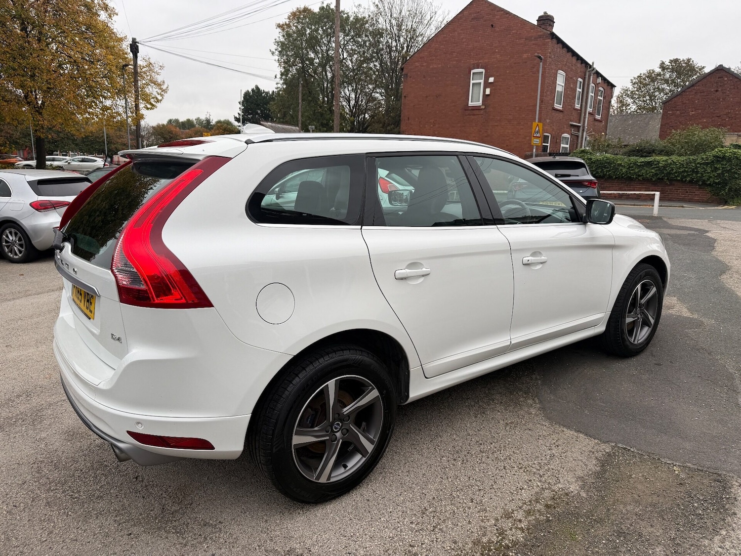 Used Volvo XC60 2015 for sale - 76532280: Photo 5