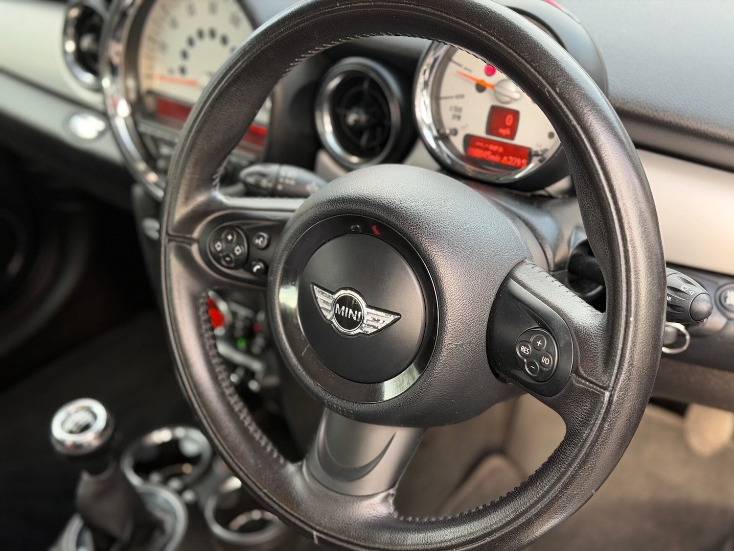 Used MINI Hatch 2011 for sale - 76859939: Photo 15