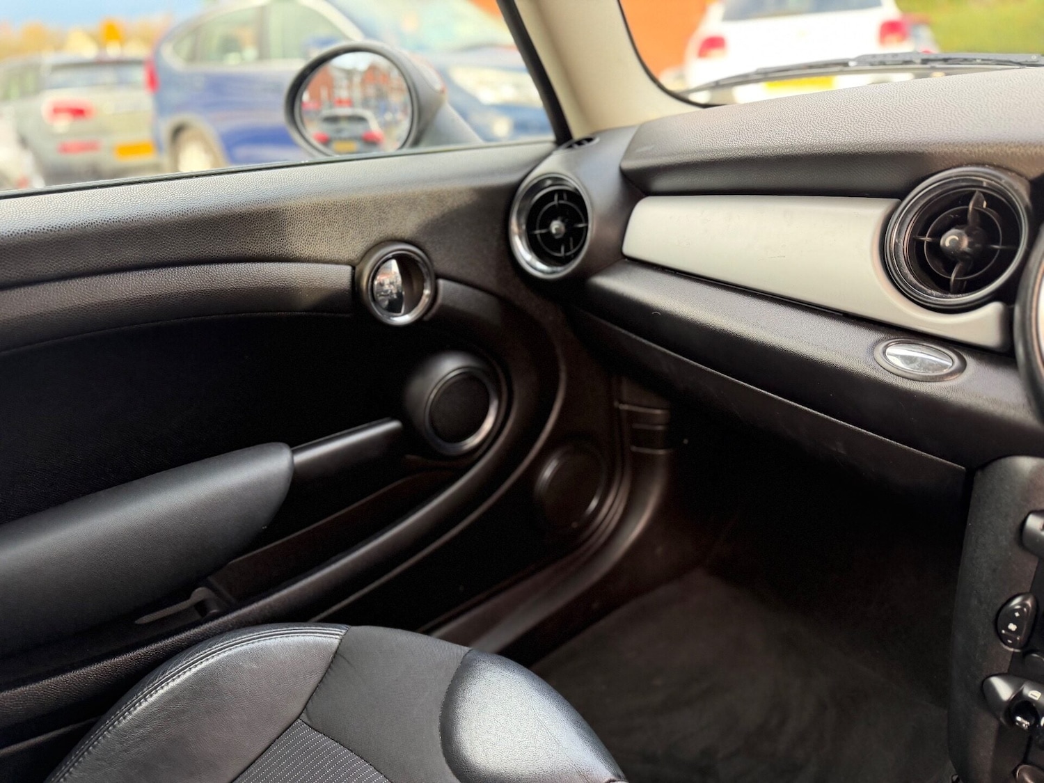 Used MINI Hatch 2011 for sale - 76859939: Photo 23