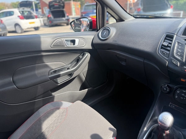 Used Ford Fiesta 2016 for sale - 75605070: Photo 23