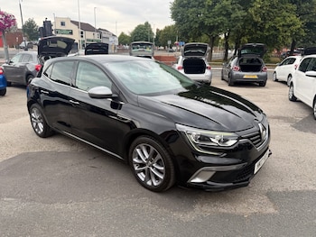 Used Renault Megane 2017 for sale - 75690805: Photo