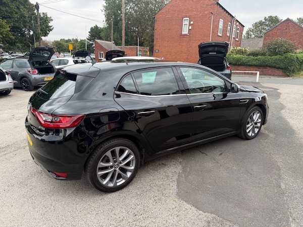 Used Renault Megane 2017 for sale - 75690805: Photo 7