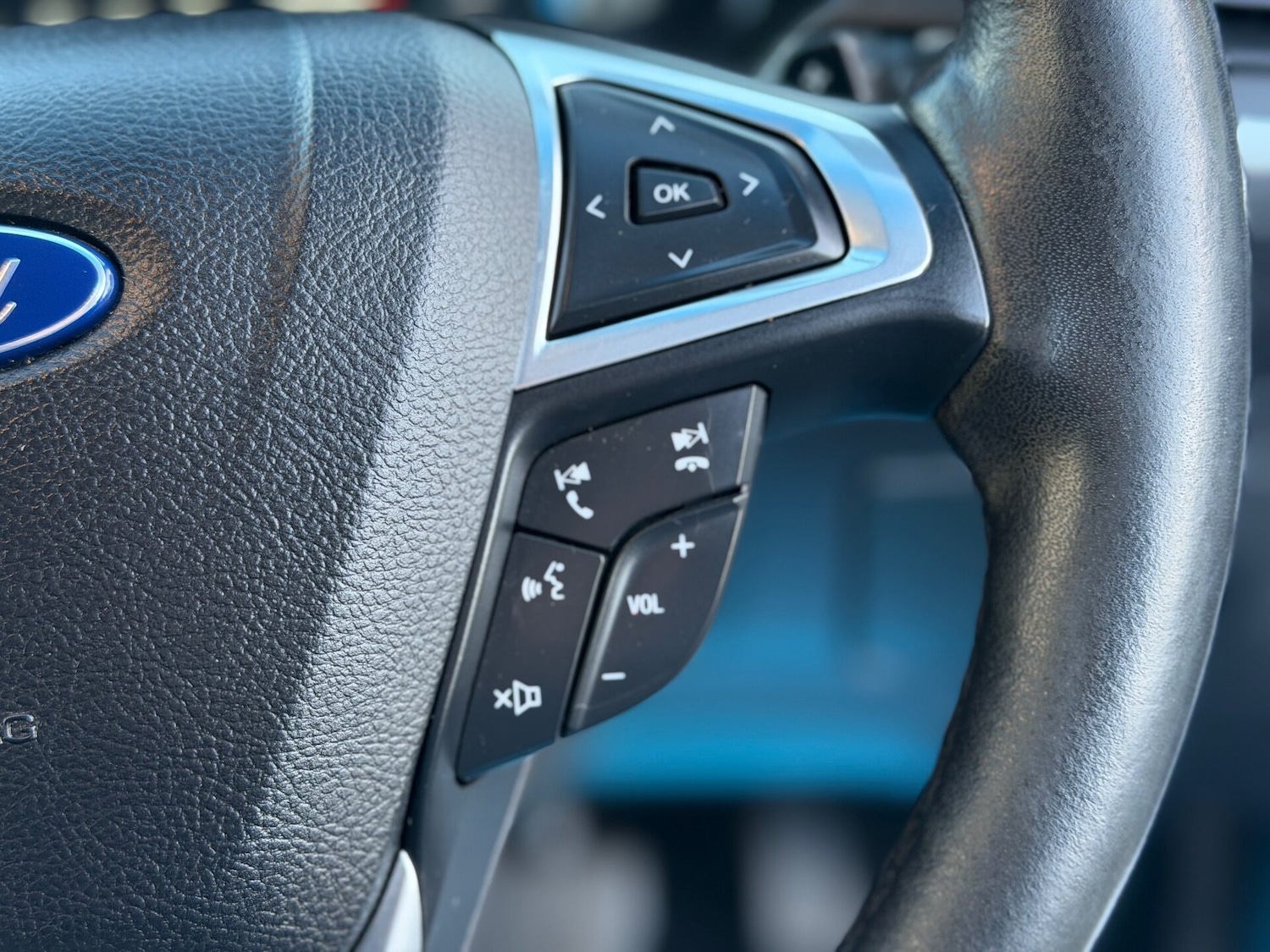 Used Ford Edge 2017 for sale - 76919854: Photo 33