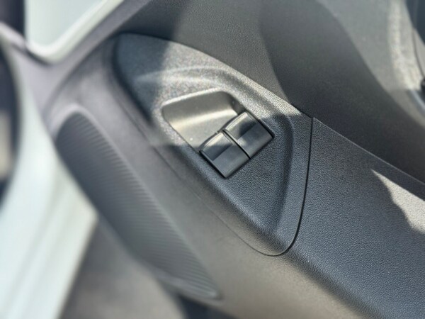 Used Peugeot 108 2018 for sale - 75330485: Photo 15
