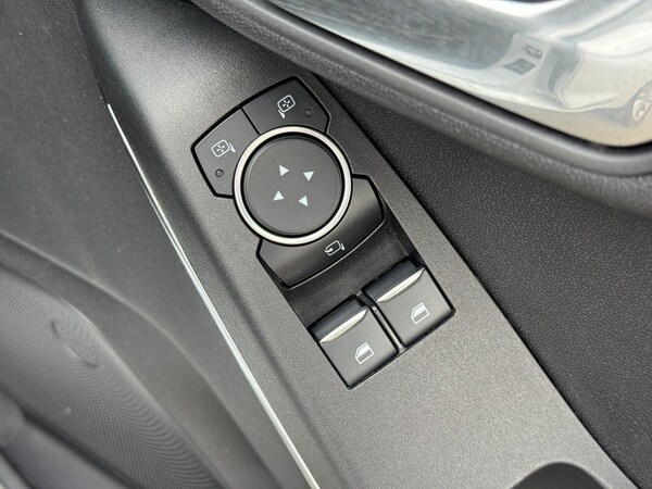 Used Ford Fiesta 2017 for sale - 75330482: Photo 14
