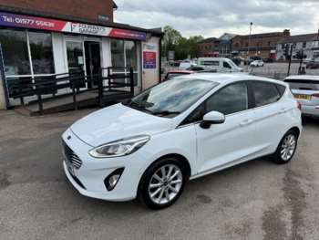 2017 - TITANIUM 5-Door