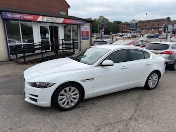 Used Jaguar XE 2016 for sale - 79038622: Photo