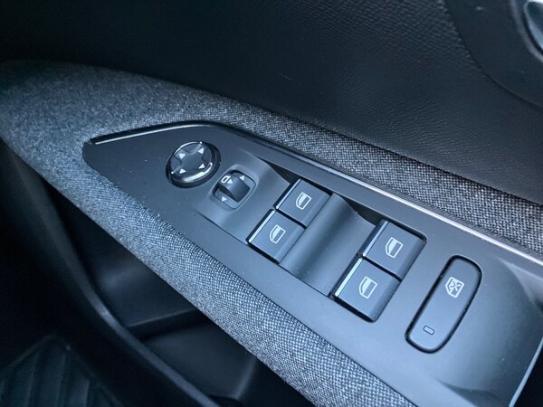 Used Peugeot 3008 2023 for sale - 76158330: Photo 21