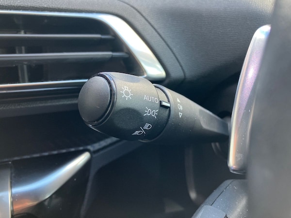 Used Peugeot 3008 2023 for sale - 76158330: Photo 38