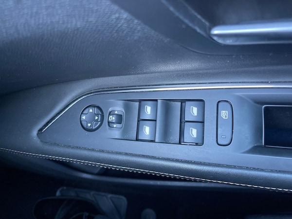 Used Peugeot 3008 2020 for sale - 76230599: Photo 21