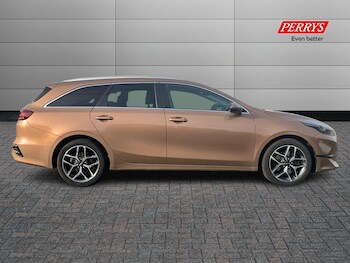 Used Kia Ceed 2022 for sale - 75342263: Photo