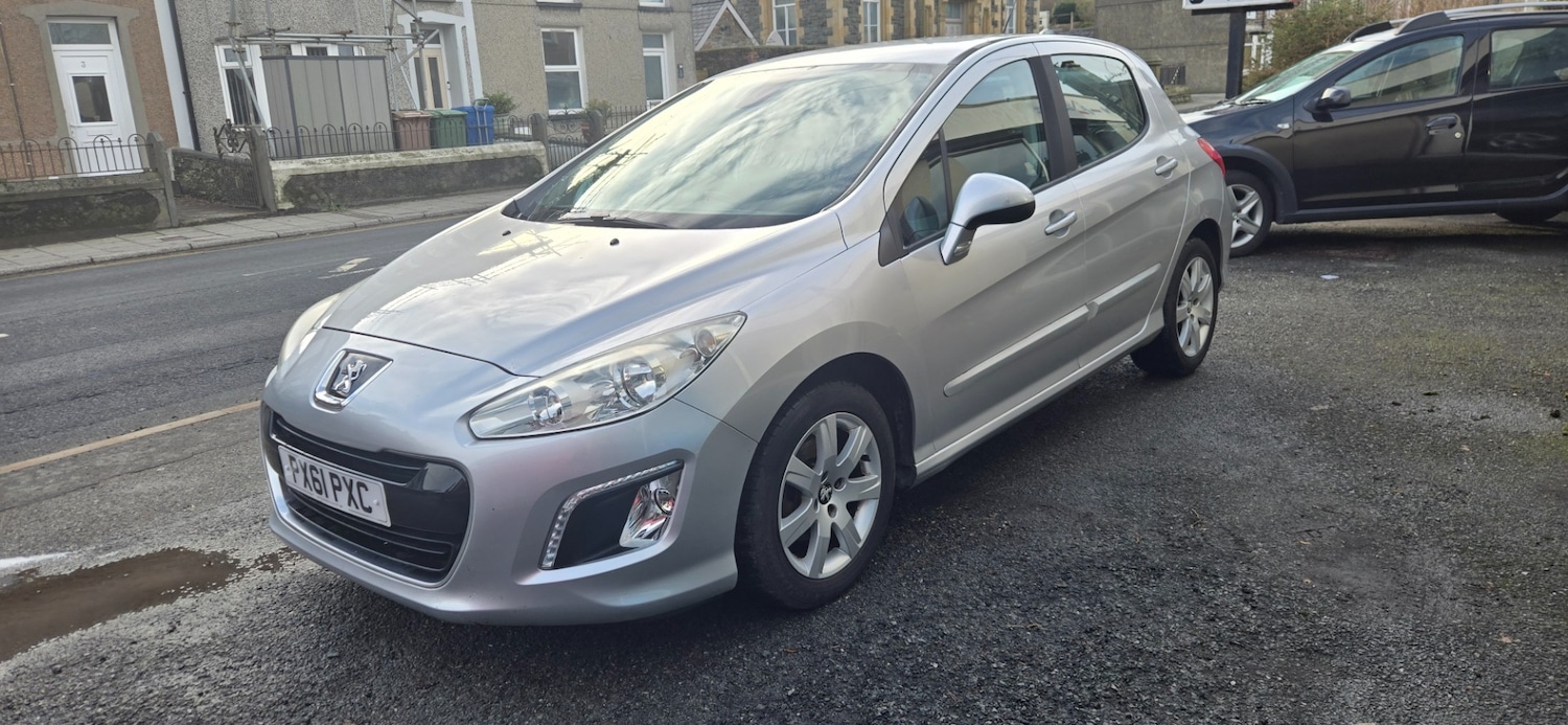 Used Peugeot 308 2011 for sale - 77662575: Photo 2
