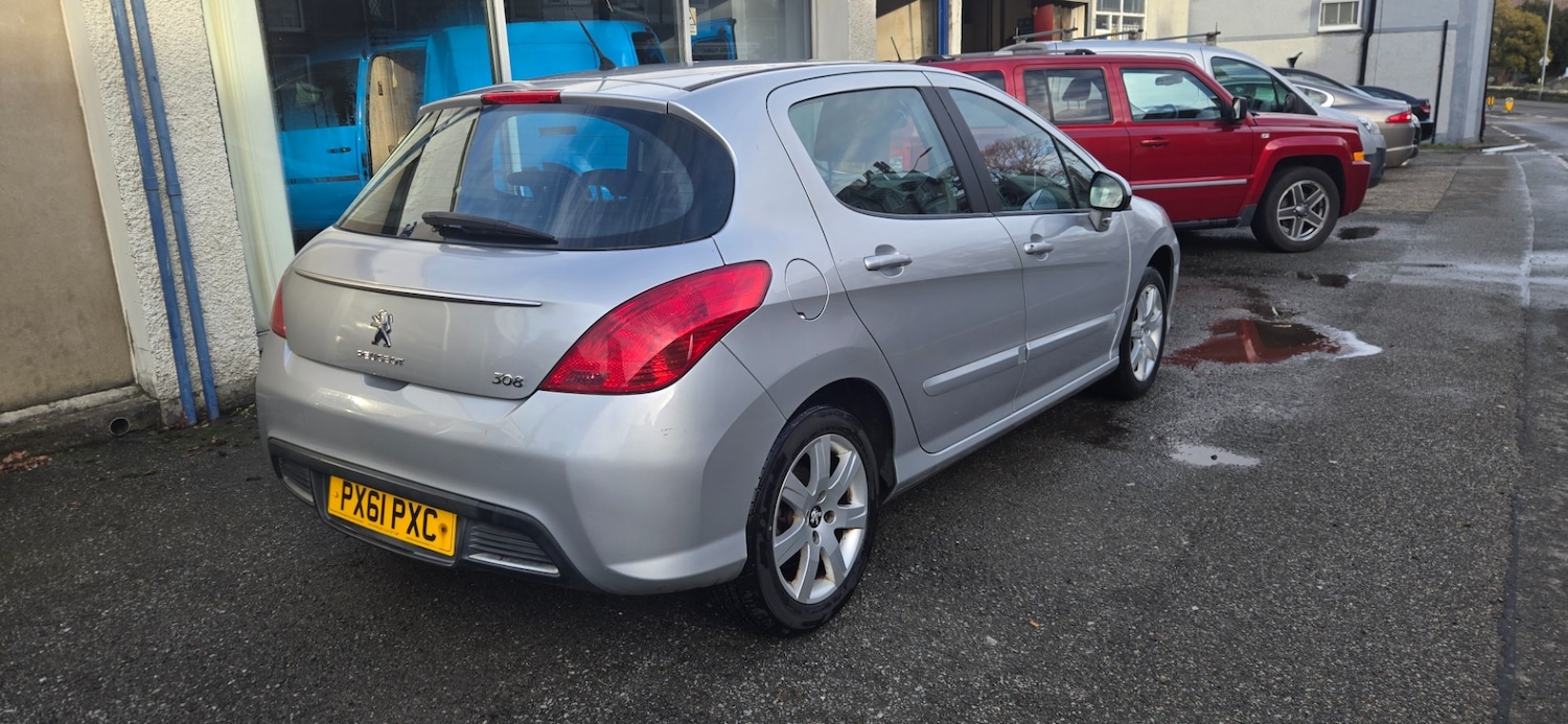 Used Peugeot 308 2011 for sale - 77662575: Photo 5