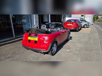 Used MINI Convertible 2005 for sale - 79211622: Photo