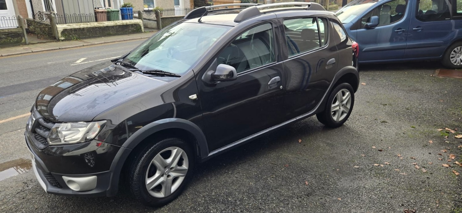 Used Dacia Sandero Stepway 2013 for sale - 76699311: Photo 2