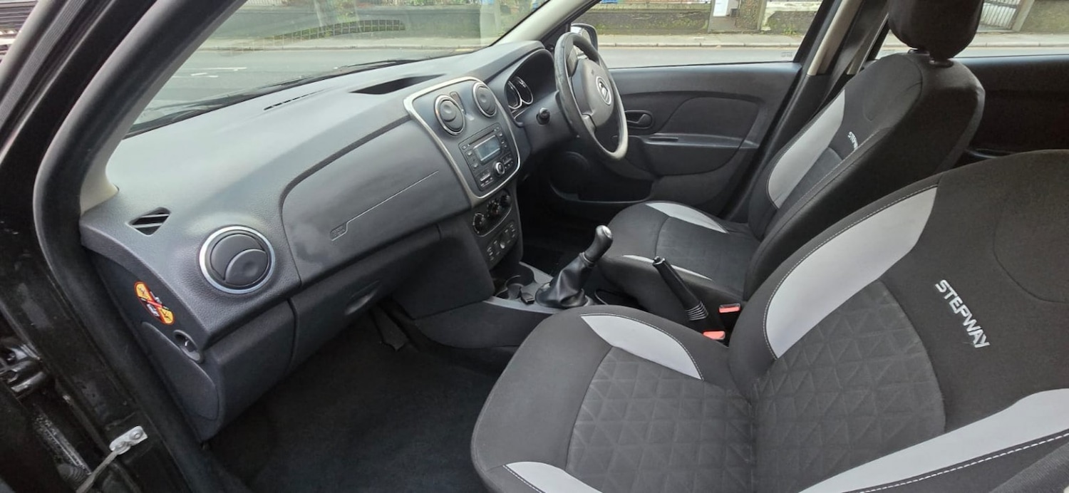 Used Dacia Sandero Stepway 2013 for sale - 76699311: Photo 6
