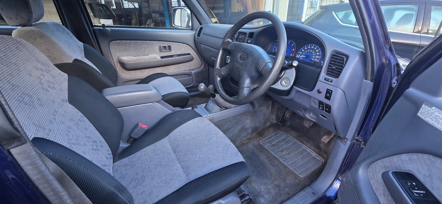 Used Toyota Hilux 2003 for sale - 77533616: Photo 13