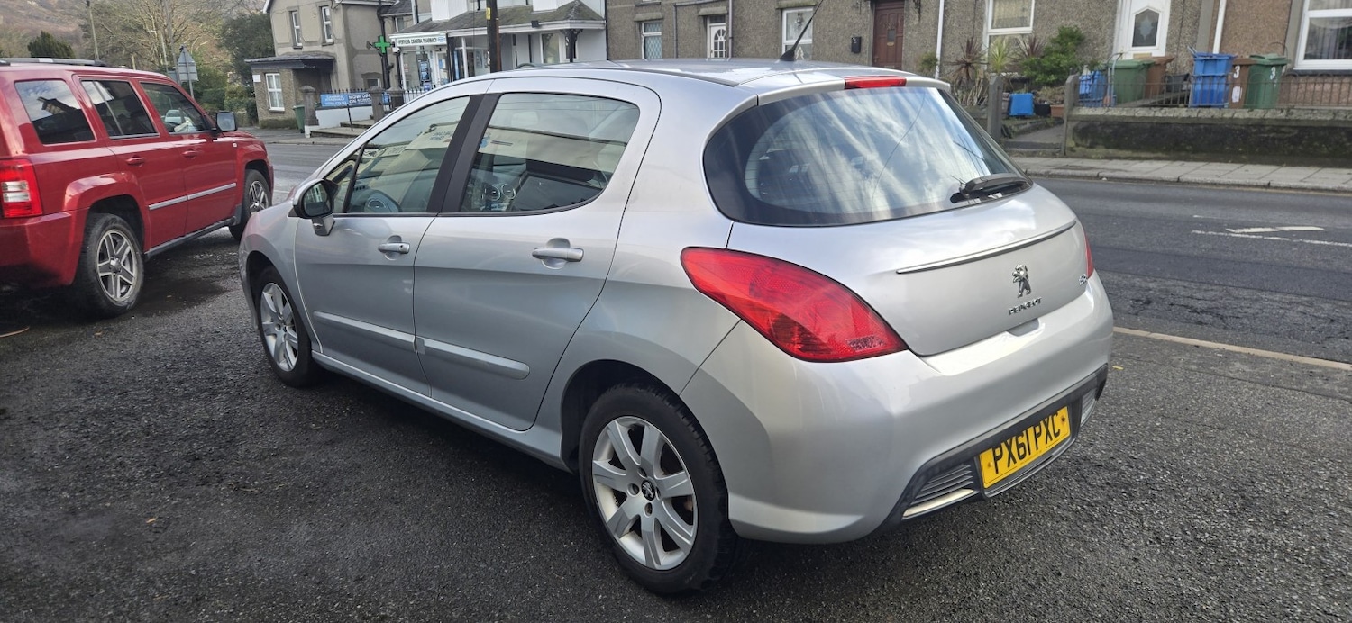 Used Peugeot 308 2011 for sale - 77282704: Photo 5