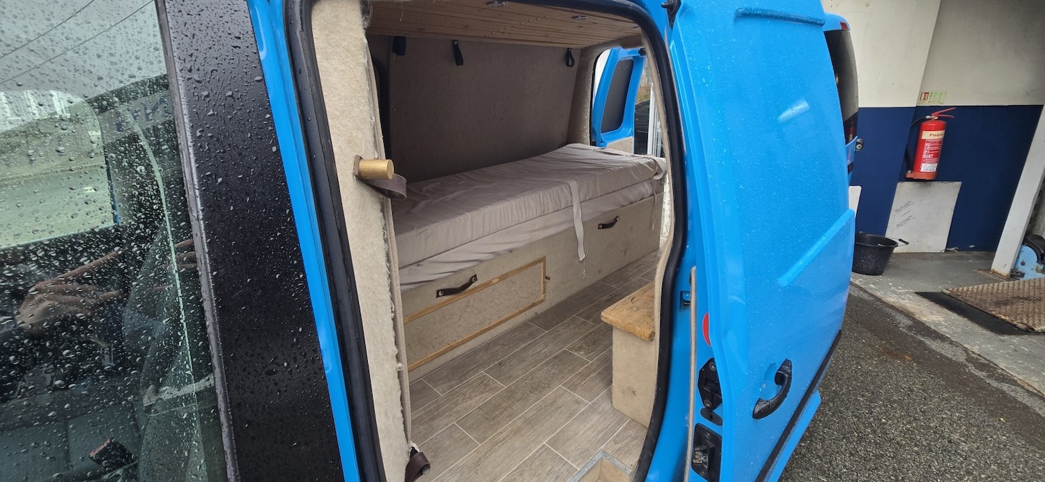 Used Volkswagen Caddy Maxi 2013 for sale - 76510869: Photo 4