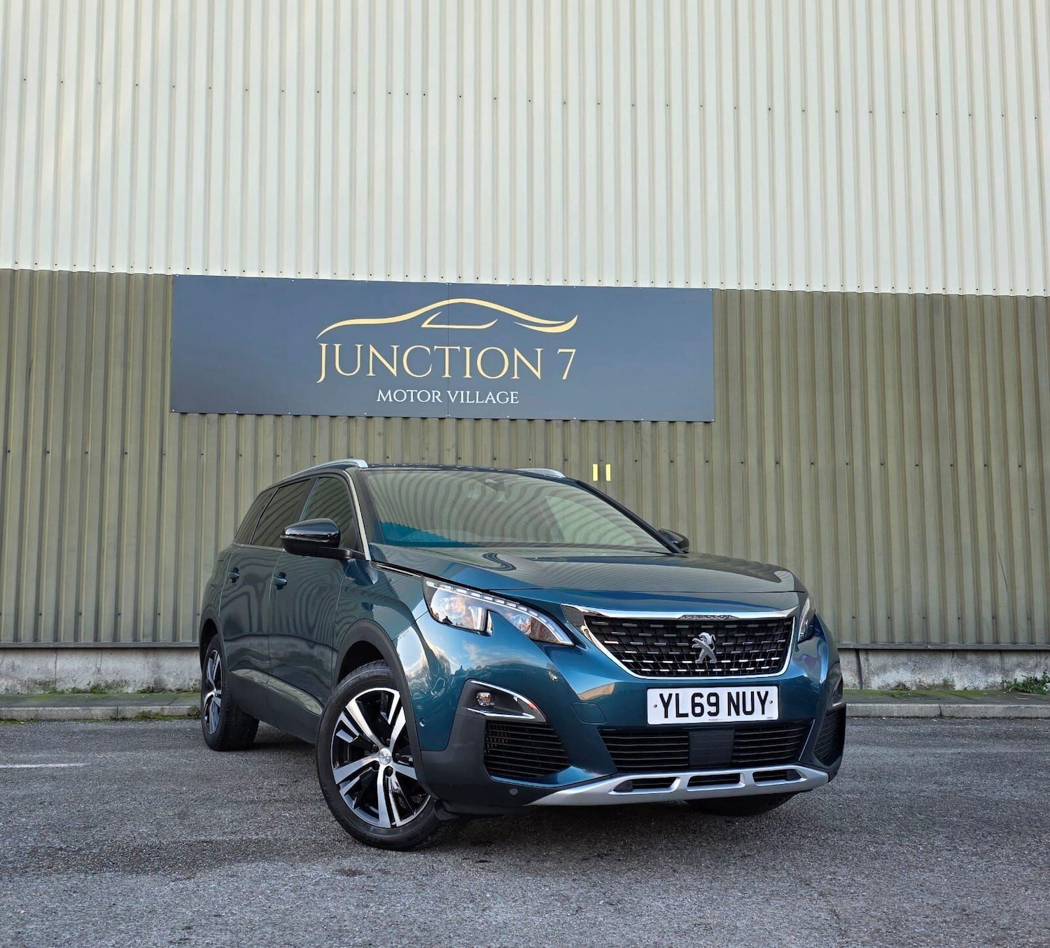 Used Peugeot 5008 2020 for sale - 76993199: Photo 2