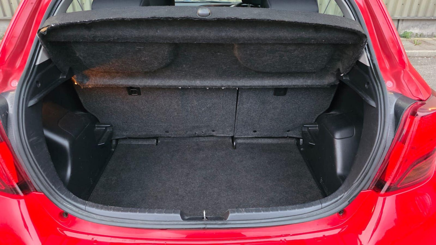 Used Toyota Yaris 2015 for sale - 76314873: Photo 17