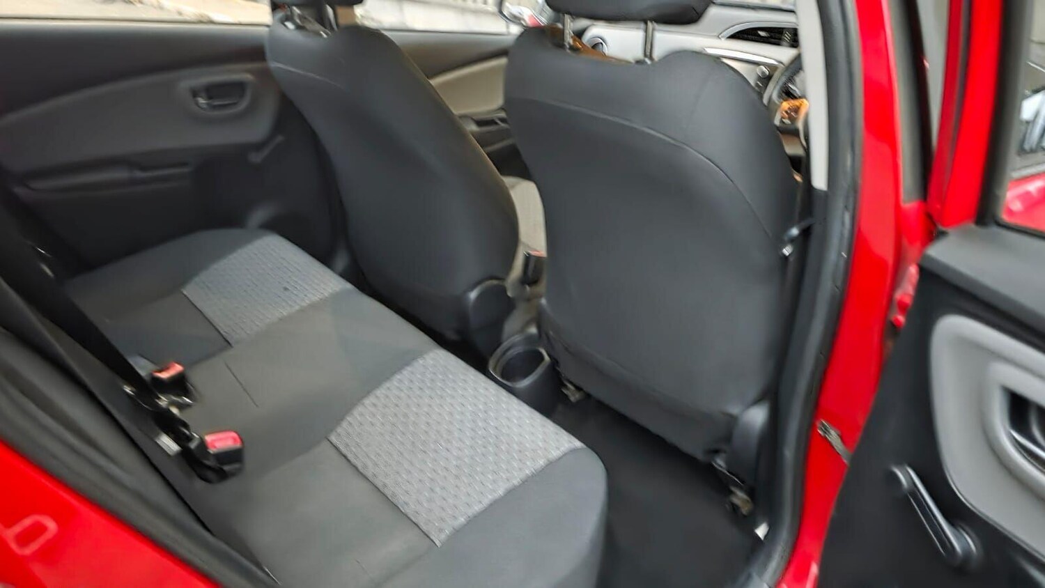 Used Toyota Yaris 2015 for sale - 76314873: Photo 19