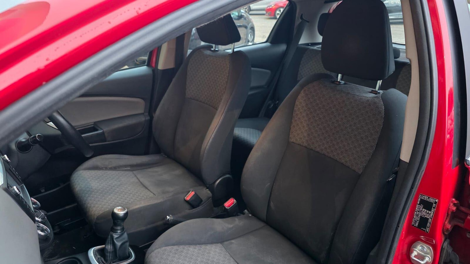 Used Toyota Yaris 2015 for sale - 76314873: Photo 30