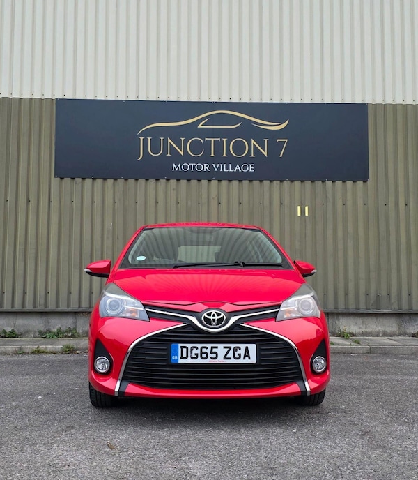 Used Toyota Yaris 2015 for sale - 76314873: Photo 3
