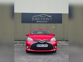 Used Toyota Yaris 2015 for sale - 76314873: Photo 3