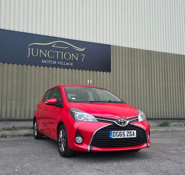 Used Toyota Yaris 2015 for sale - 76314873: Photo 4