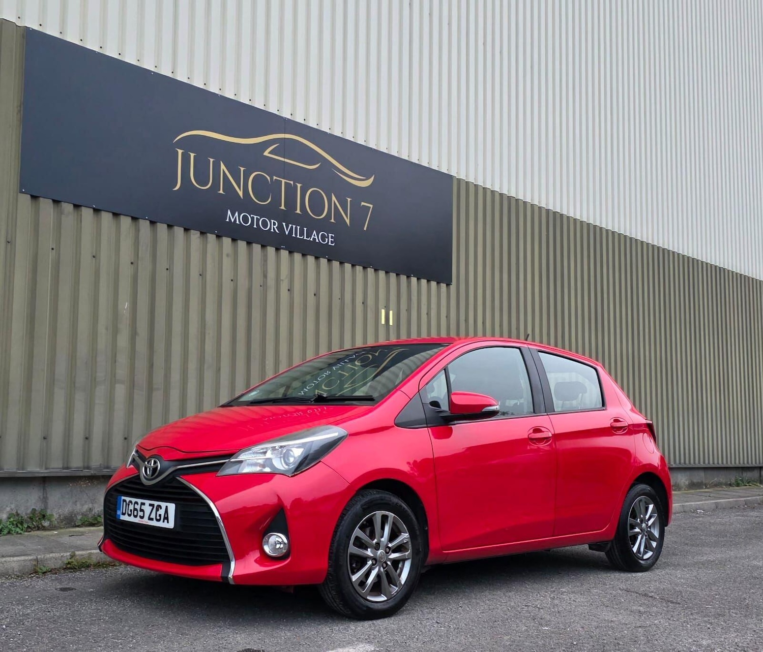 Used Toyota Yaris 2015 for sale - 76314873: Photo 8