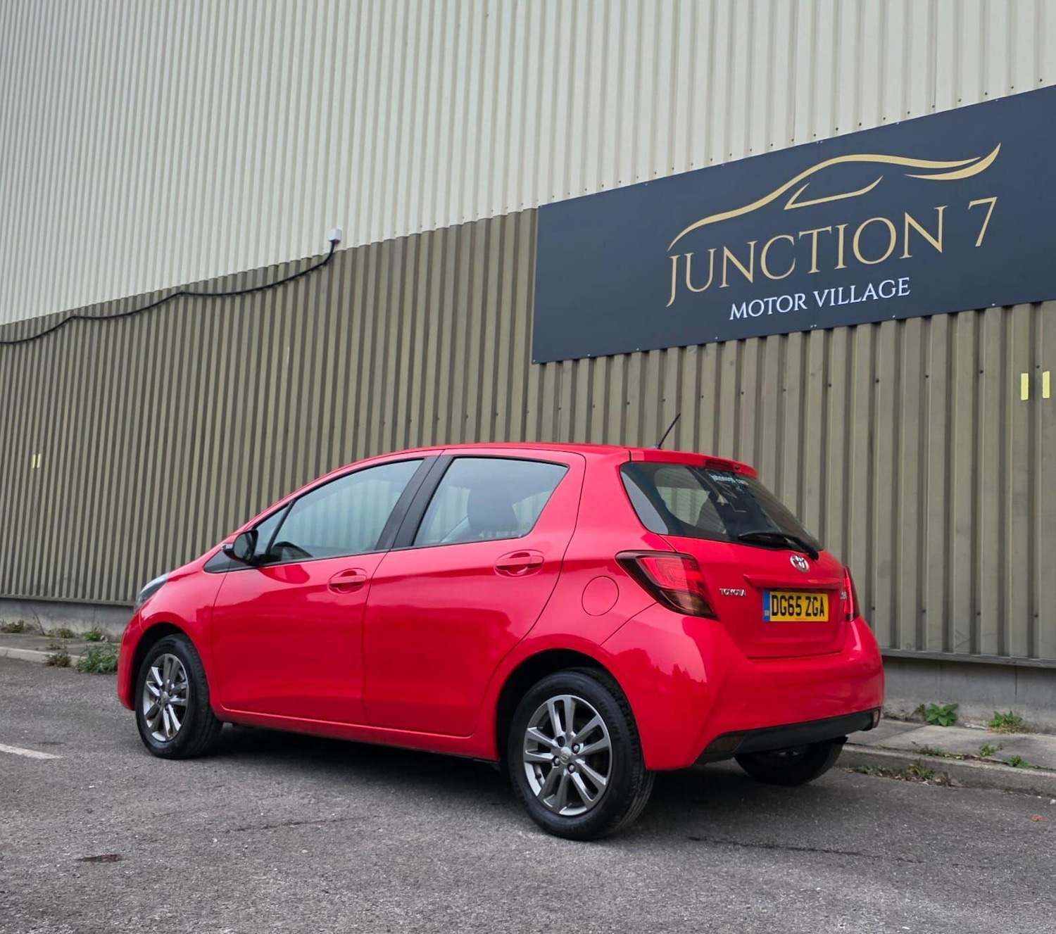 Used Toyota Yaris 2015 for sale - 76314873: Photo 9