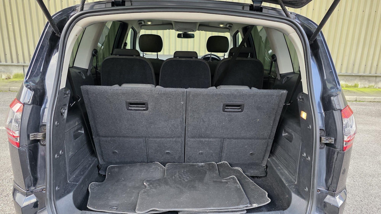 Used Ford S-Max 2011 for sale - 77315374: Photo 15