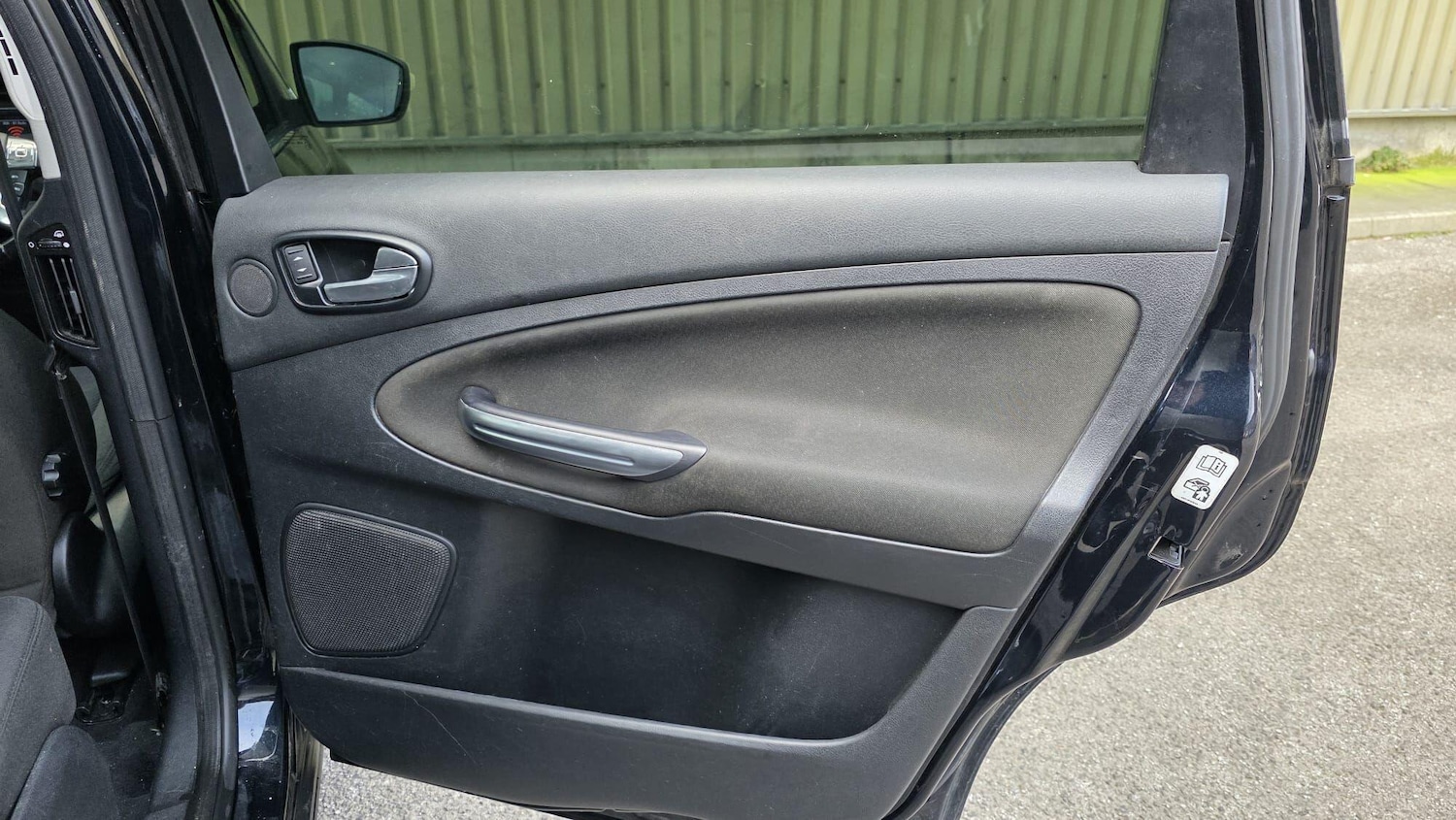 Used Ford S-Max 2011 for sale - 77315374: Photo 18