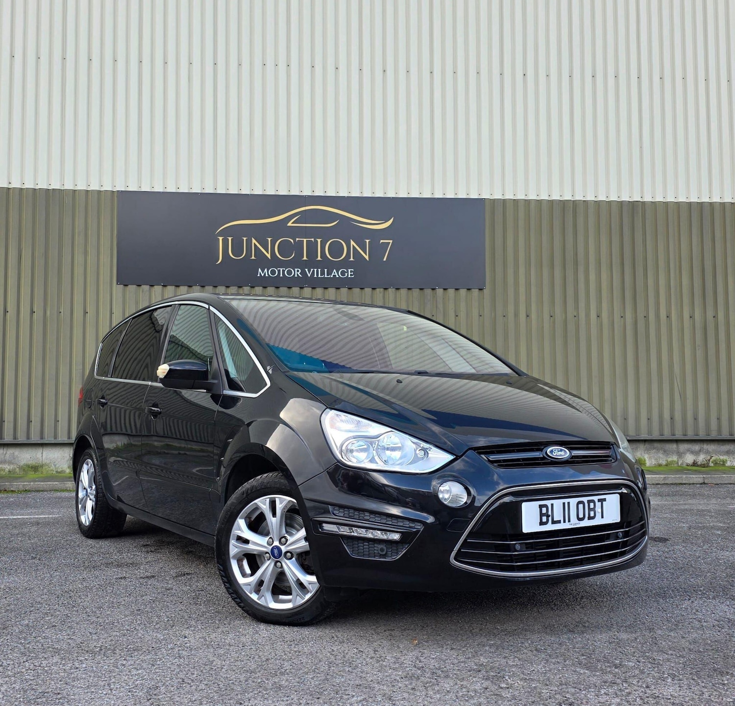 Used Ford S-Max 2011 for sale - 77315374: Photo 2