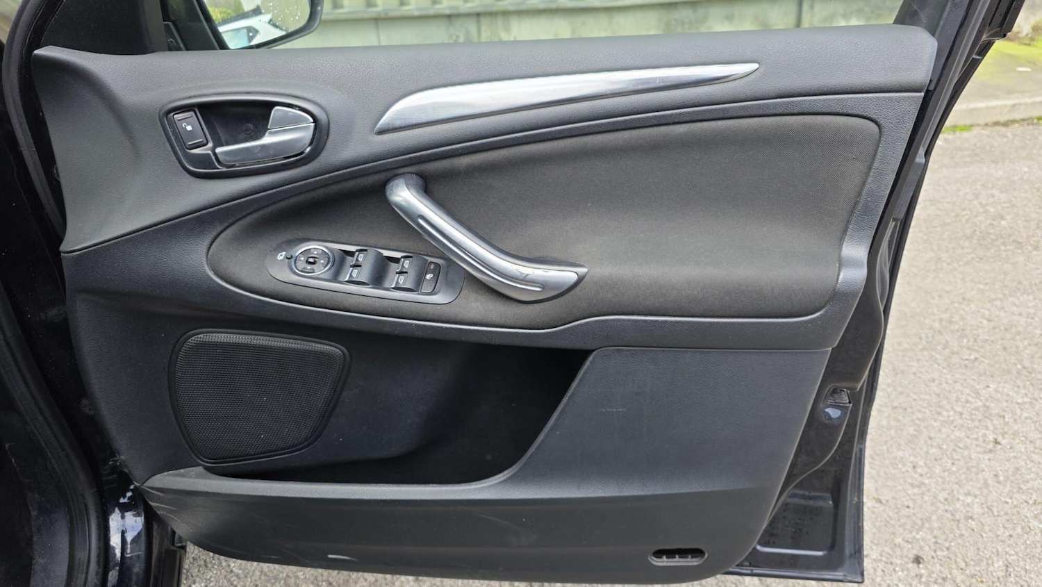 Used Ford S-Max 2011 for sale - 77315374: Photo 26