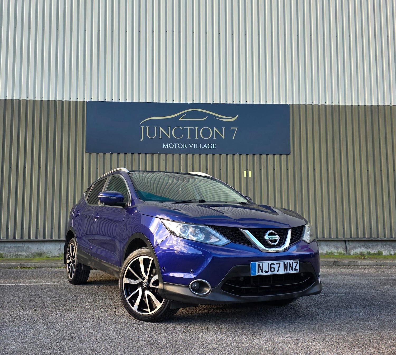 Used Nissan Qashqai 2017 for sale - 77054021: Photo 2