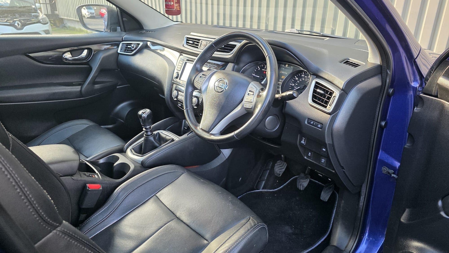 Used Nissan Qashqai 2017 for sale - 77054021: Photo 28