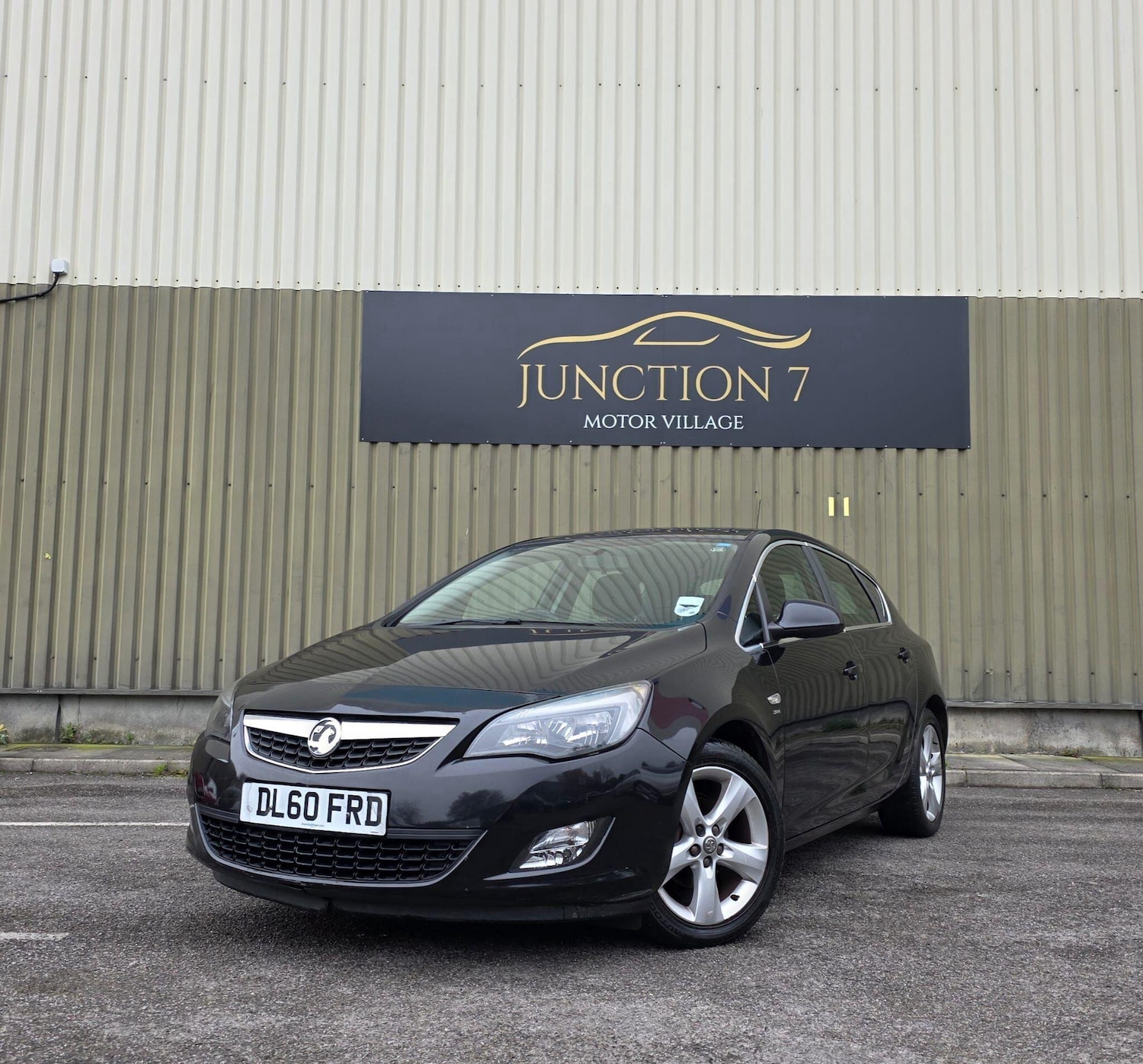 Used Vauxhall Astra 2011 for sale - 76425140: Photo 1