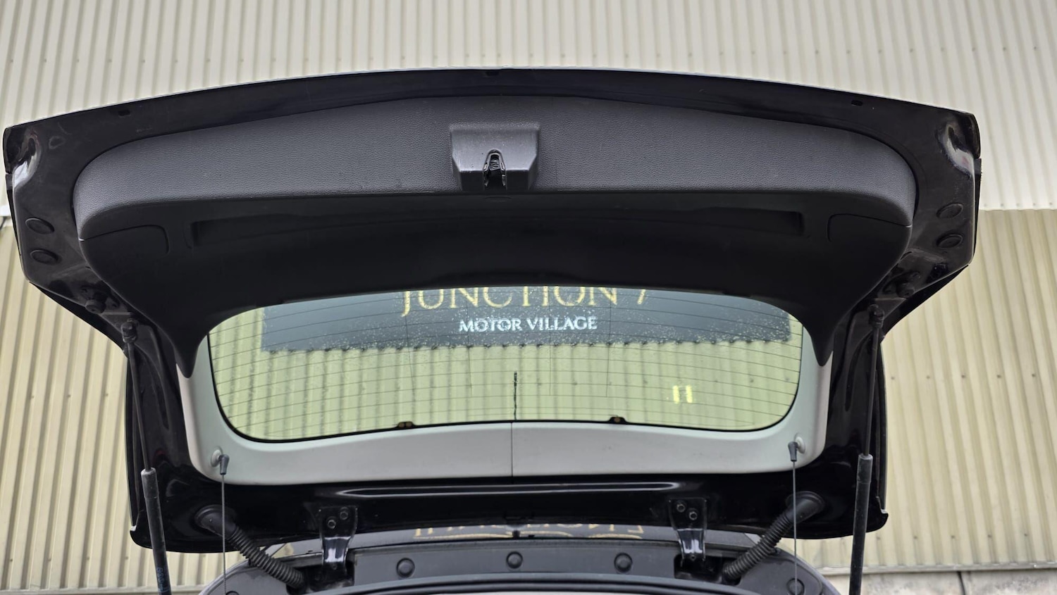 Used Vauxhall Astra 2011 for sale - 76425140: Photo 16