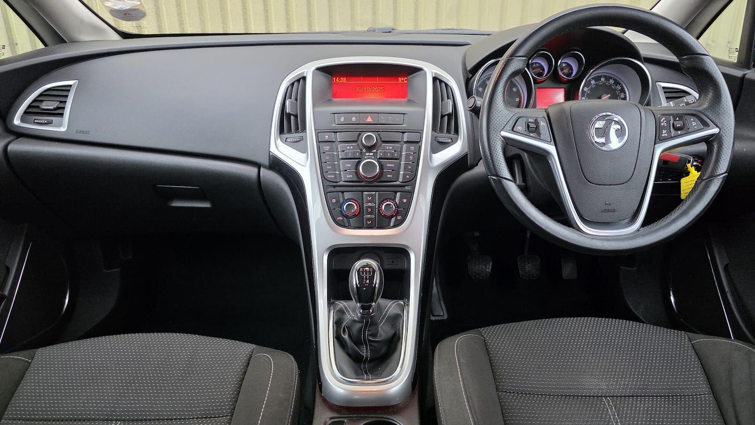 Used Vauxhall Astra 2011 for sale - 76425140: Photo 29