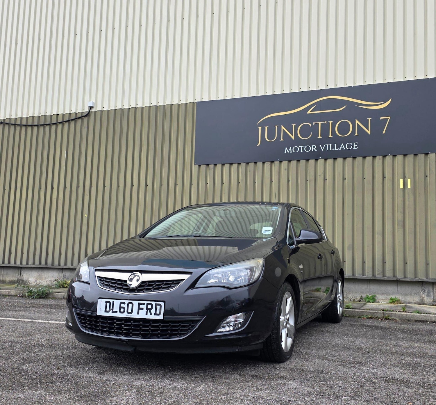 Used Vauxhall Astra 2011 for sale - 76425140: Photo 3