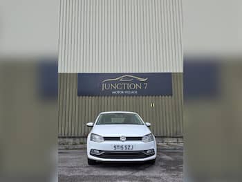 Used Volkswagen Polo 2015 for sale - 79847992: Photo