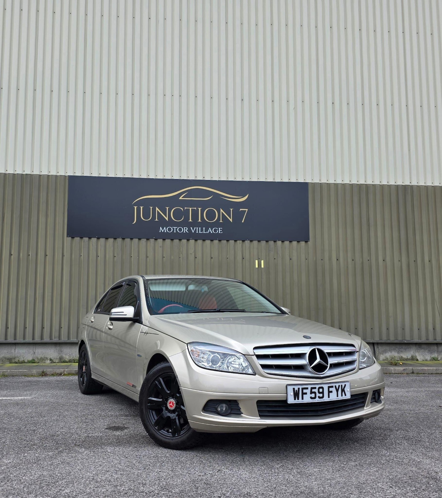 Used Mercedes-Benz C Class 2009 for sale - 78100093: Photo 2