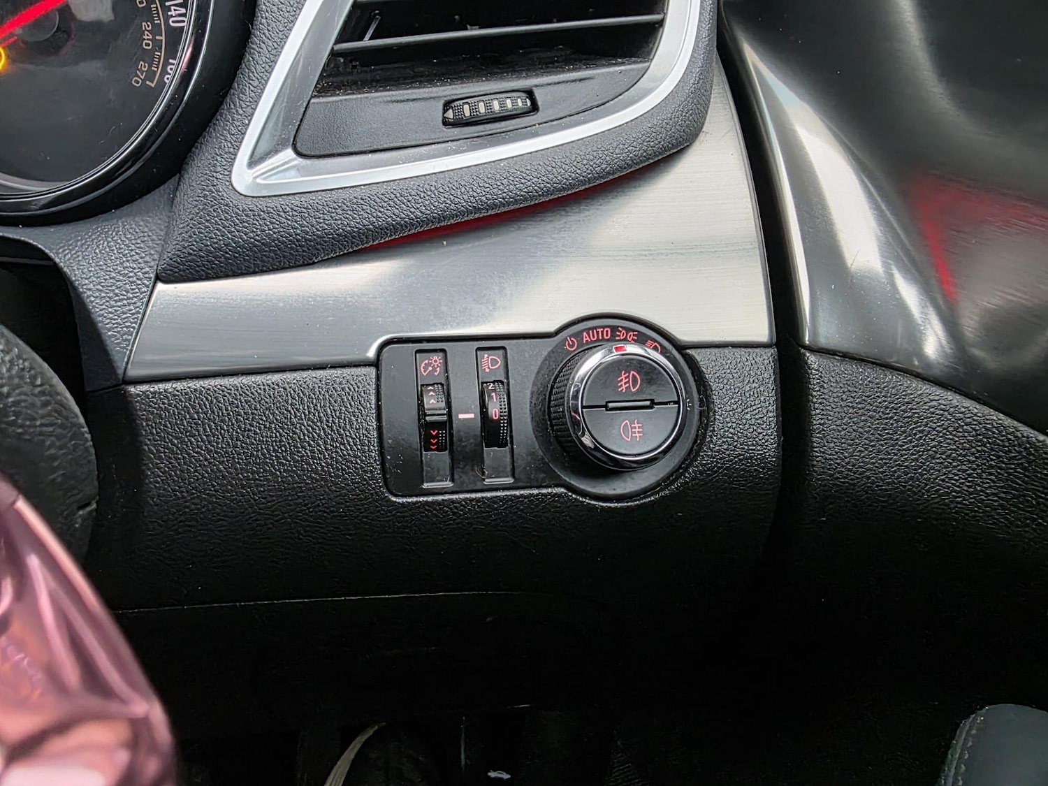 Used Vauxhall Mokka 2015 for sale - 78058817: Photo 31