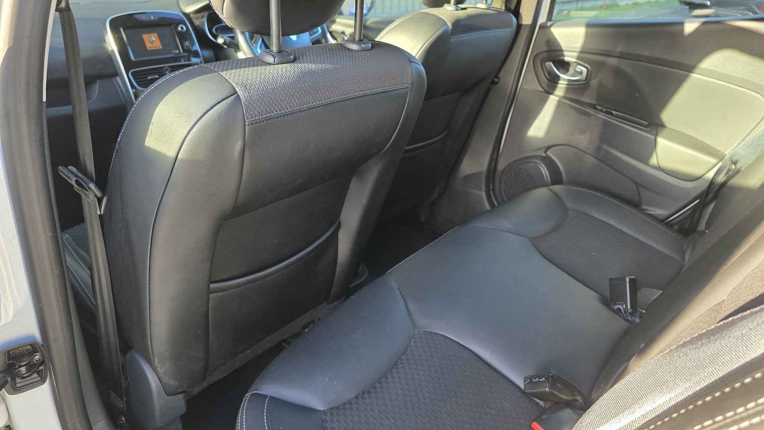 Used Renault Clio 2017 for sale - 77053971: Photo 21