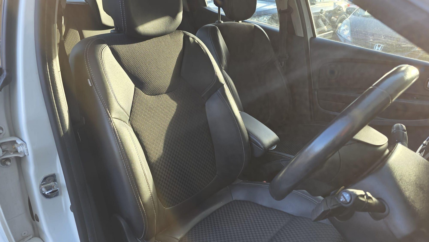 Used Renault Clio 2017 for sale - 77053971: Photo 28